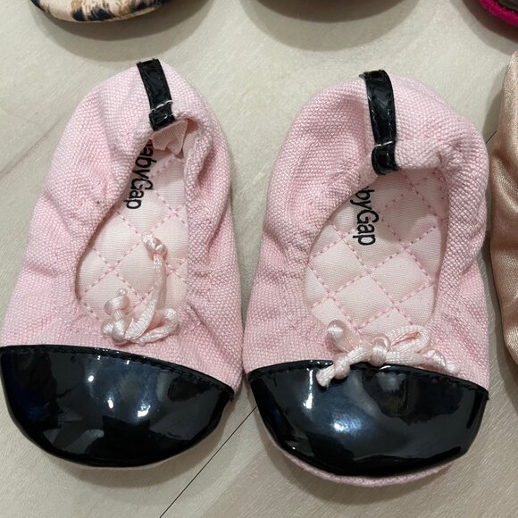 🛍️ 2/$30: 4 pairs Baby Gap Infant Shoes 3-6month & 6-12 month Soft Cloth - Picture 3 of 7